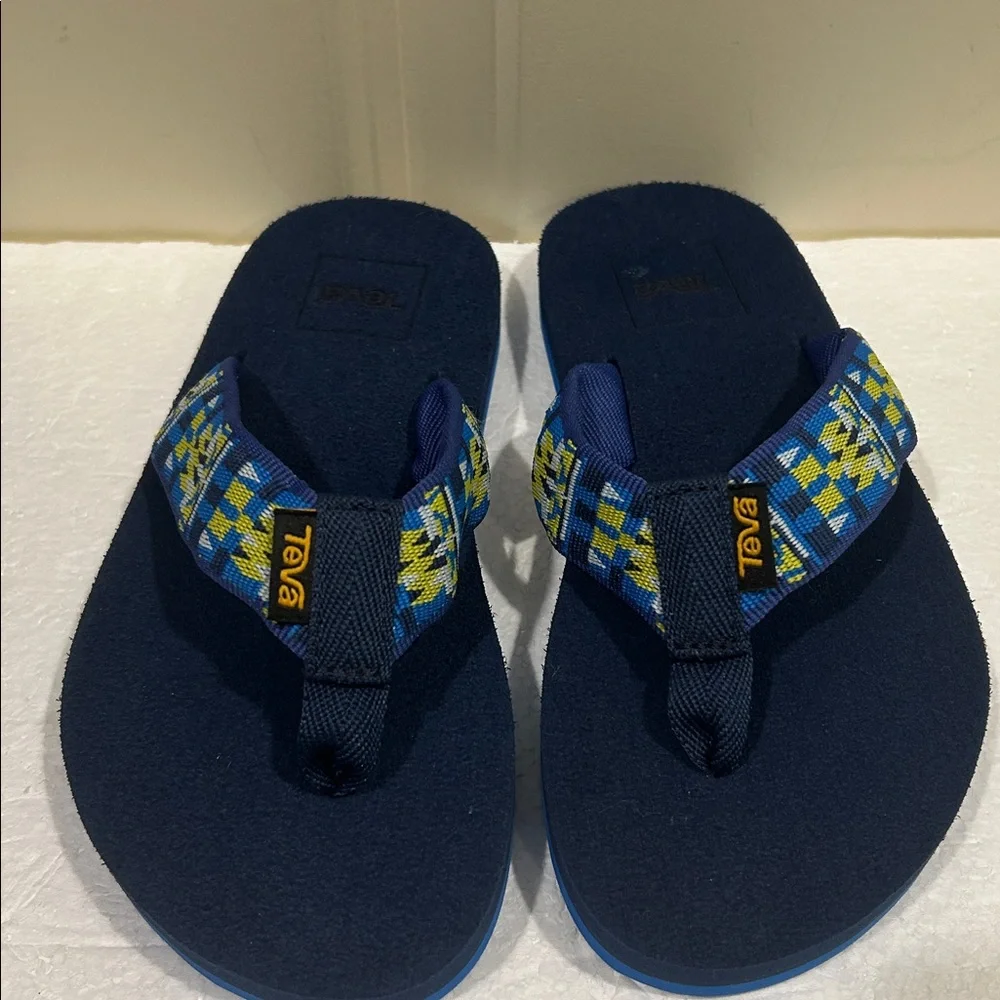 NWOT Teva Kids Blue Aztec Pattern thong Flip Flop Sandals Quick Dry Size 13